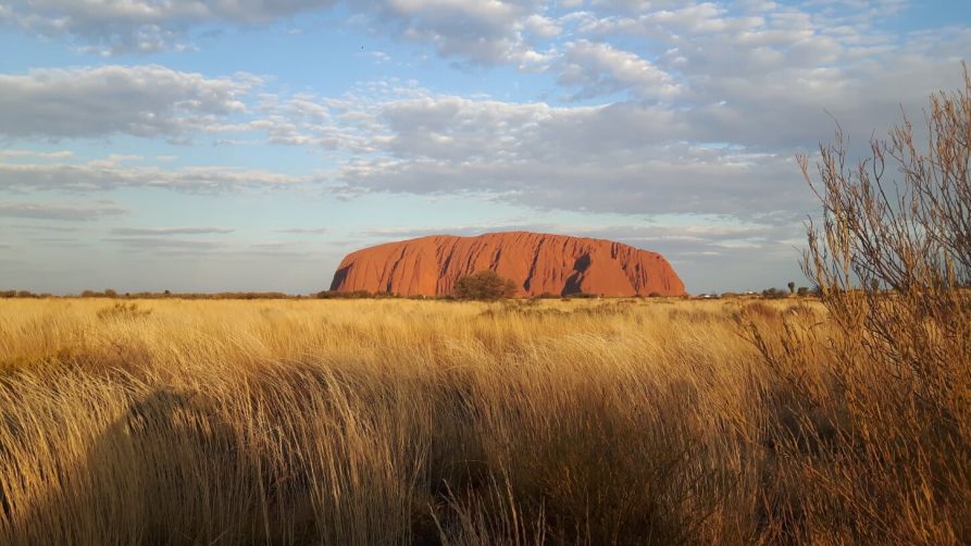 Uluru (Ayers Rock) bei Sonnenuntergang 