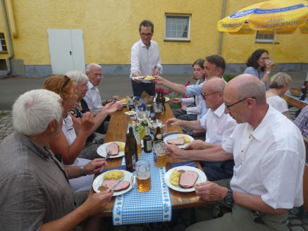 Das schmeckt: Leberkäs mit Kartoffelsalat!