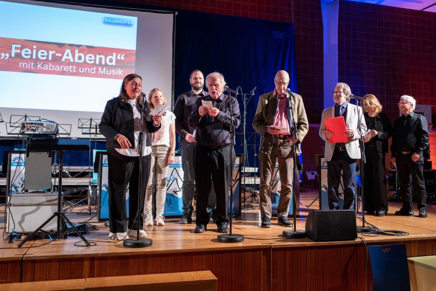 Statt einer Begrüßungsrede: Begrüßungsg'stanzl, gesungen von Vorstandsmitgliedern