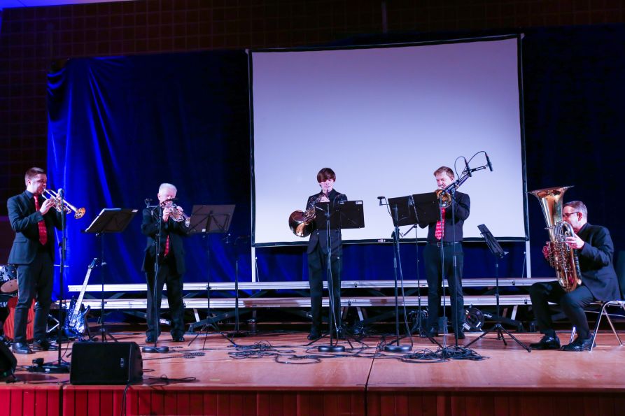 Professionell: Chambrass - das Bläserquintett der Landkreis-Musikschule bot Musik vom Feinsten.