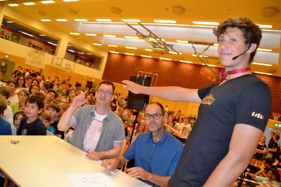... Wer gewinnt das Duell?