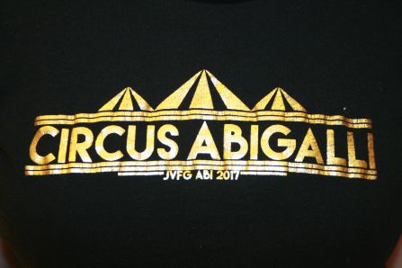 Das Abitur-Motto ganz in Gold: