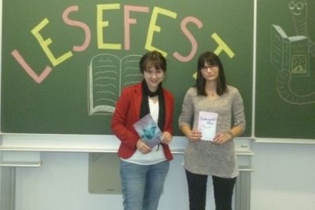 Julia Kathrin Knoll: “Elfenblüte“ und Bettina Auer: „Farbenspiel der Träume“