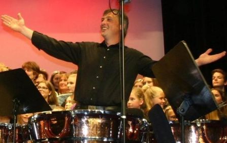 Siegi Mühlbauer an den Pauken