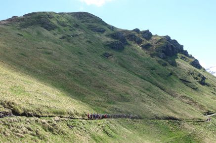 In Bergsteigerordnung durchs Gebirge