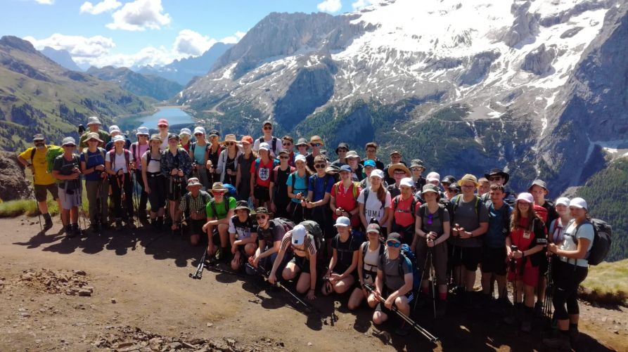 Die Fraunhofer am Fedaia-See in den Dolomiten