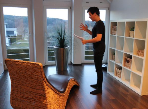 ... Nico beim Proben und Aufnehmen zu Hause.