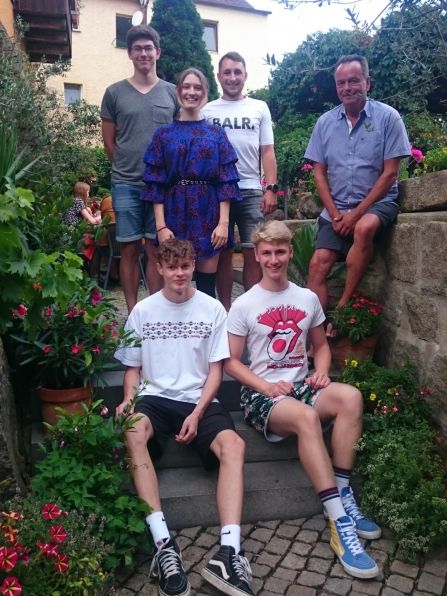 Unsere FSJler aus dem Schuljahr 2020/21 zusammen mit Stefan Sänger und Max Drexler