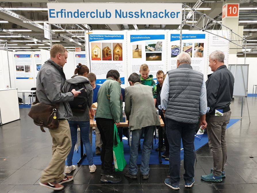 Der Info-Stand der Fraunhofer-Erfinder war gut besucht. Zahlreiche Besucher der Messe interessierten sich für die neuen Ideen.