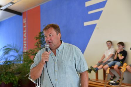 Zweiter Bürgermeister Walter Dendorfer begrüßte die anwesenden Ehrengäste im Namen der Stadt Cham.