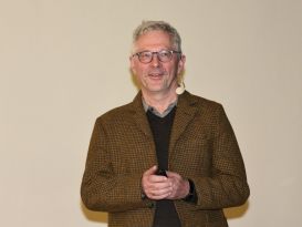 Zwischen Urknall und Sternenstaub