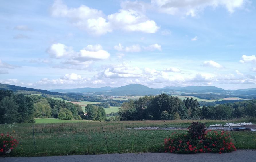 Die traumhafte Landschaft rund um das Schullandheim lud zum Wandern und Spielen im Freien ein.