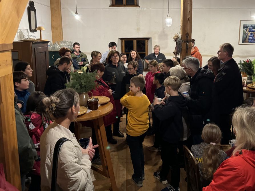 Zahlreiche Gäste waren in die Klostermühle gekommen.