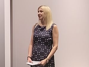 Staatssekretärin Dr. Silke Launert