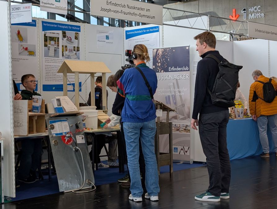 Sogar der Bayerische Rundfunk interessierte sich für die Erfindungen vom Fraunhofer-Gymnasium aus Cham
