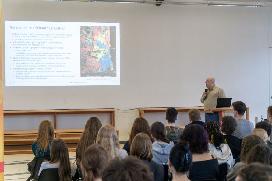 Die Fraunhofer-Schüler erhielten einen spannenden Einblick in die Landeskunde der USA.