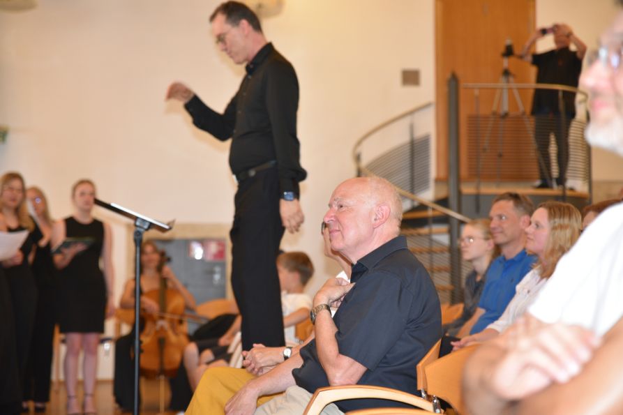 Hubert Bauer während des Konzerts anlässlich seines Abschieds vom Fraunhofer-Gymnasium