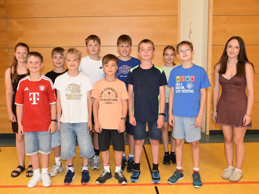 Zahlreiche Schülerinnen und Schüler durften sich über Erfolge im Fach Mathematik freuen.