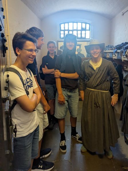 ... mit historischen Gewändern