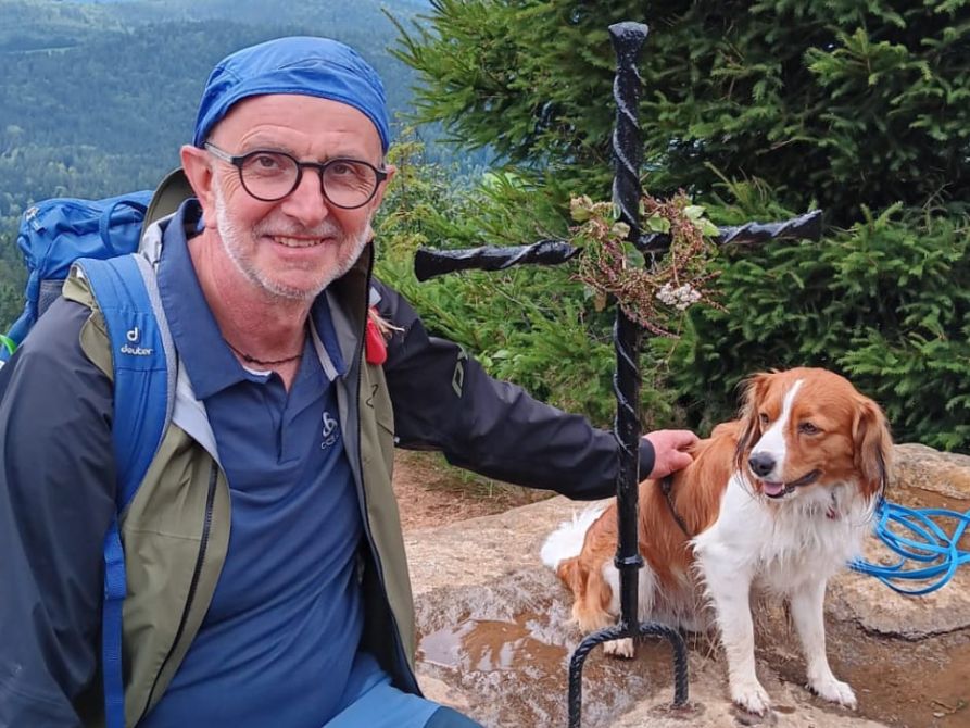 Leo Schötz genoss die gemeinsame Zeit beim Wandern mit seinem vierbeinigen Freund Giotto.