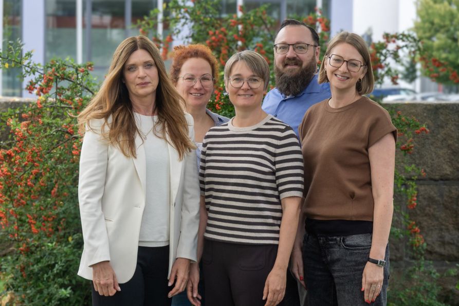 VAe Iris Fischer, OStRin Eva-Maria Schwarzfischer, OStRin Katrin Müller, StR Georg Mühlbauer, StRin Verena Eichinger