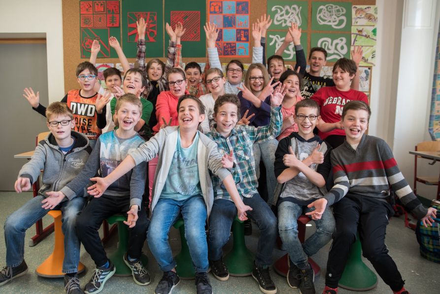 Fühlen sich in ihrer Klasse wohl: die Schüler/innen der diesjährigen Klasse 6a